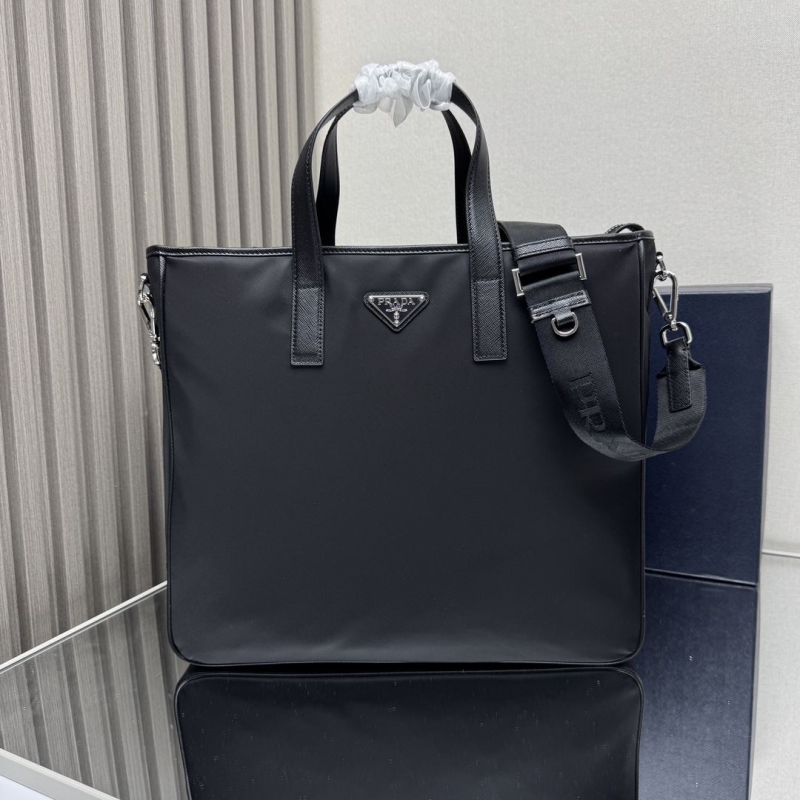 Pra*a shopping bags